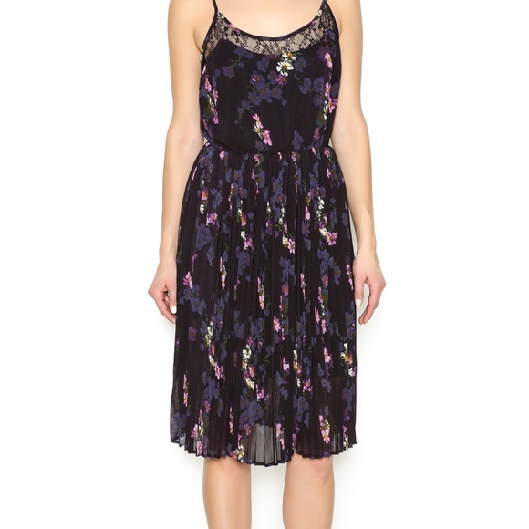 Dex Medium Pleated Lace Floral Adjustable Strap Dress - Picture 3 of 11